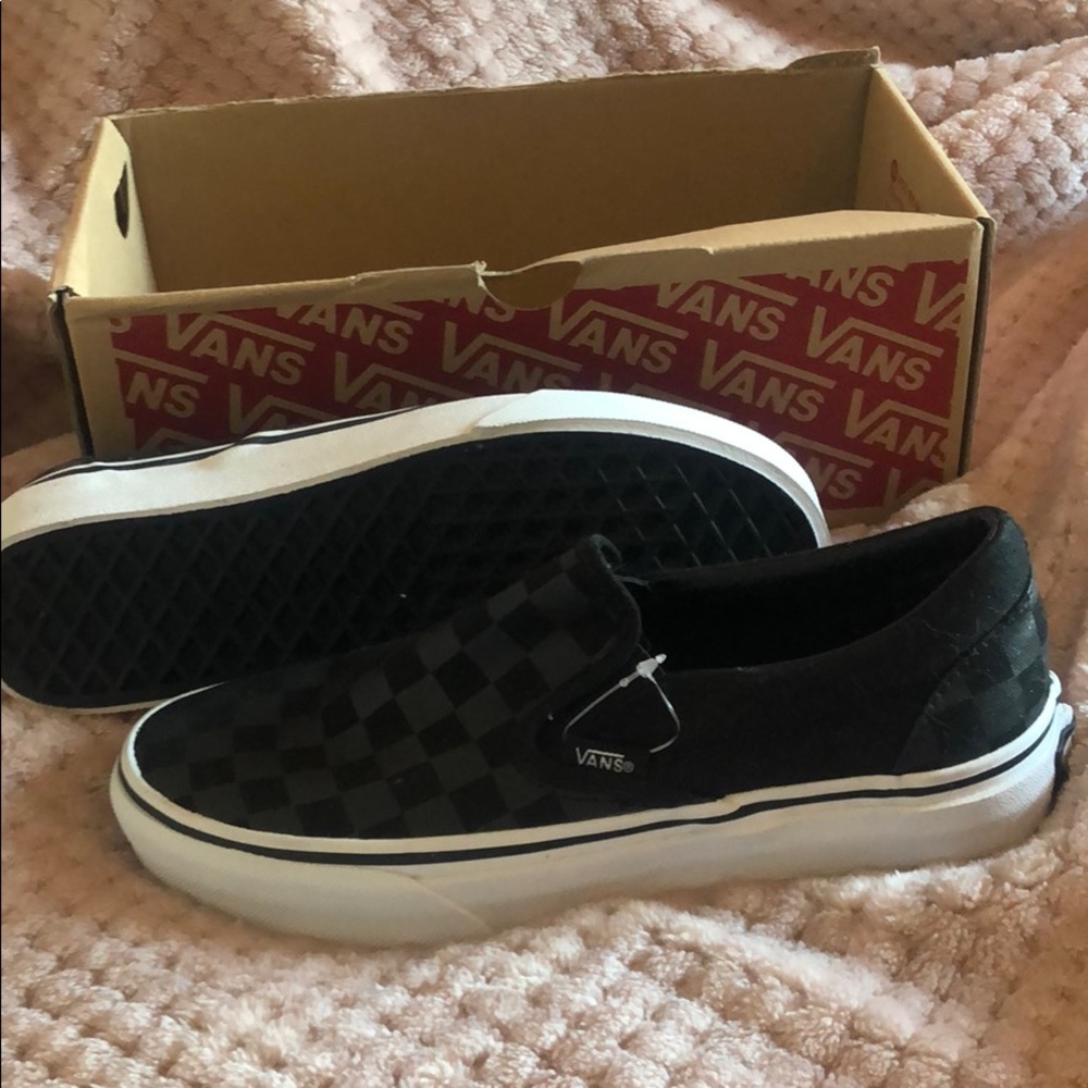 Black checkered vans
